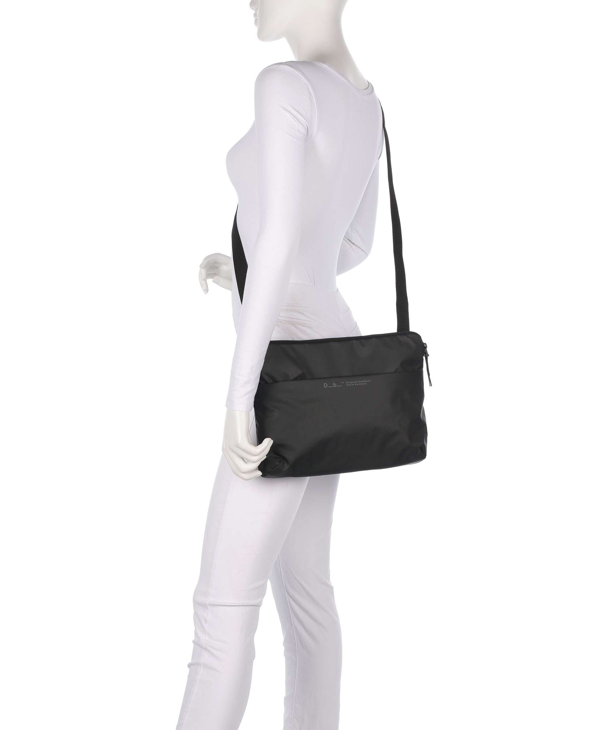 Db Ramverk 14 Laptop case black out