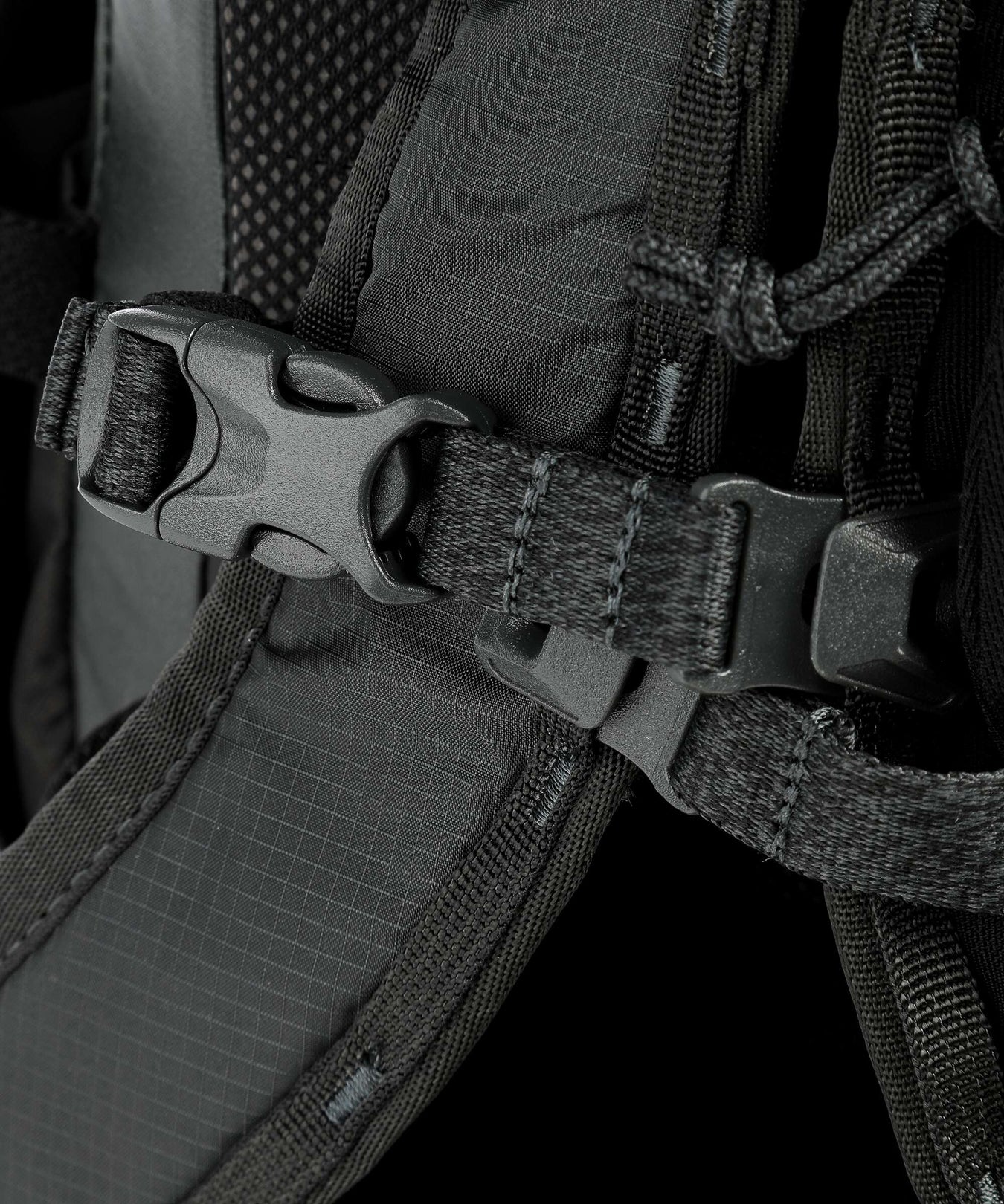 Thule Stir 25 M Hiking backpack obsidian