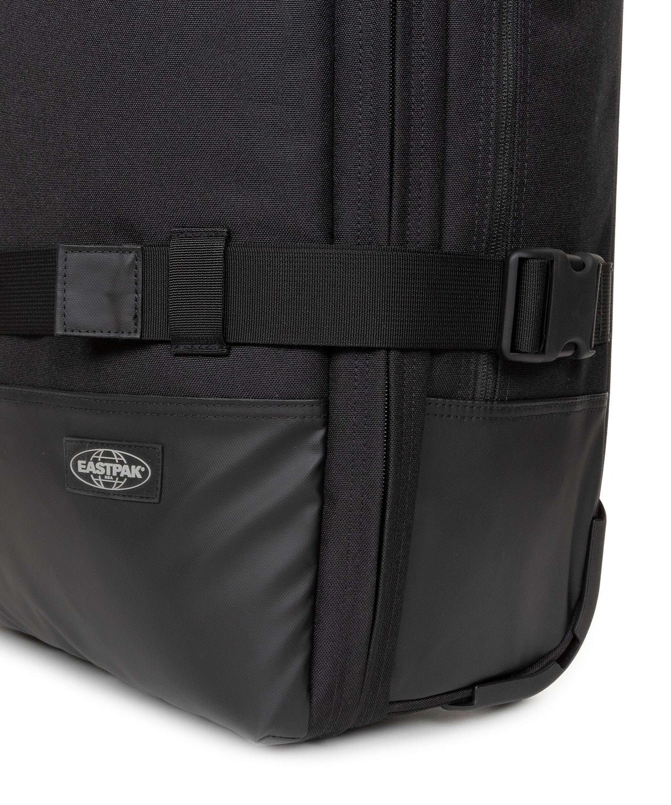 Eastpak Icon Travel'R M Travel bag with wheels on black