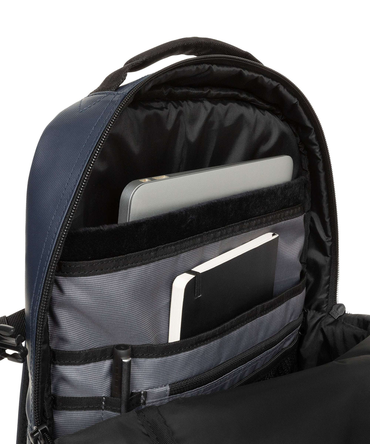 Eastpak Tecum M Backpack cnnct admiral