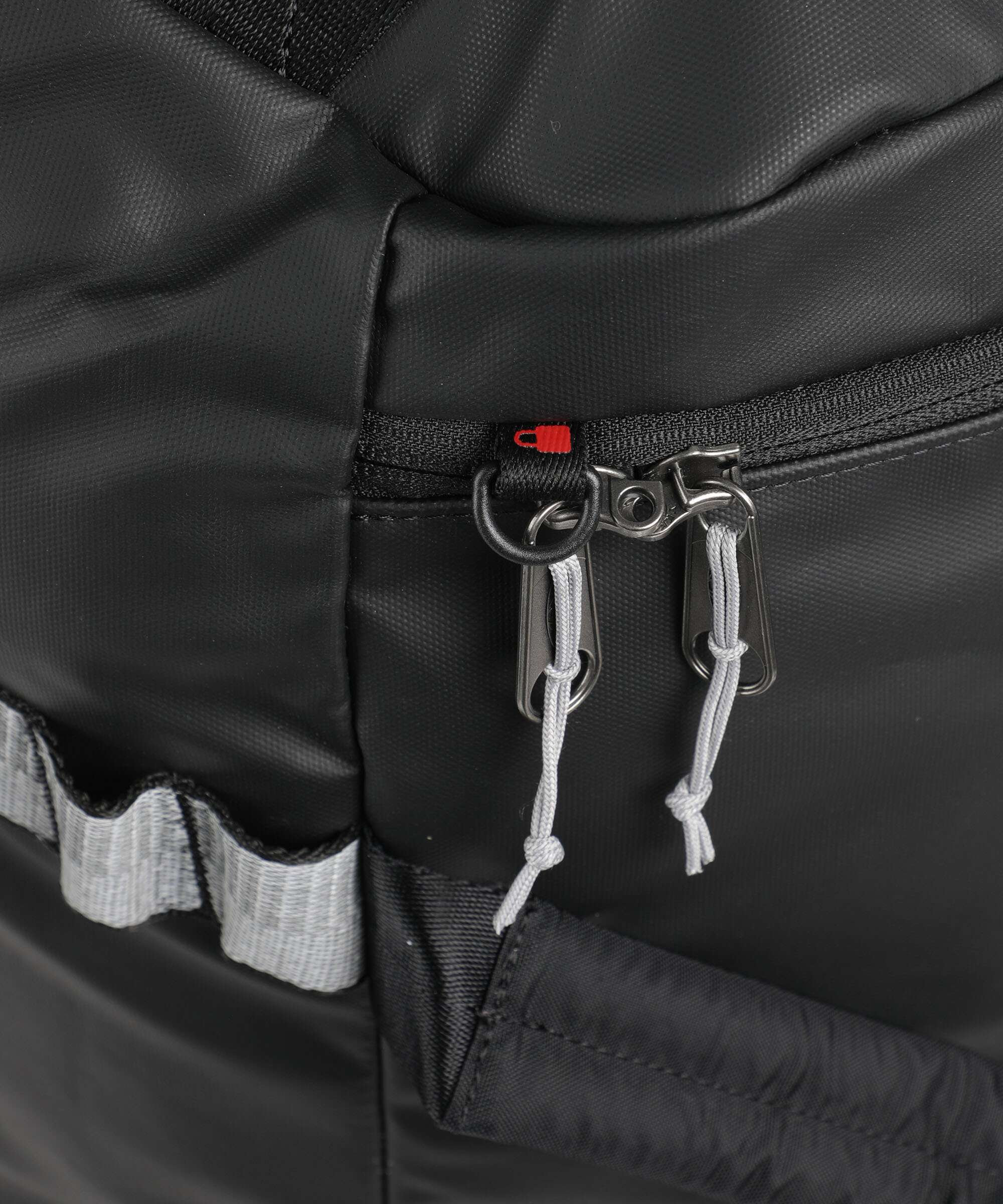 Eastpak Tarp Duffel Pack M Travel bag with wheels reflect