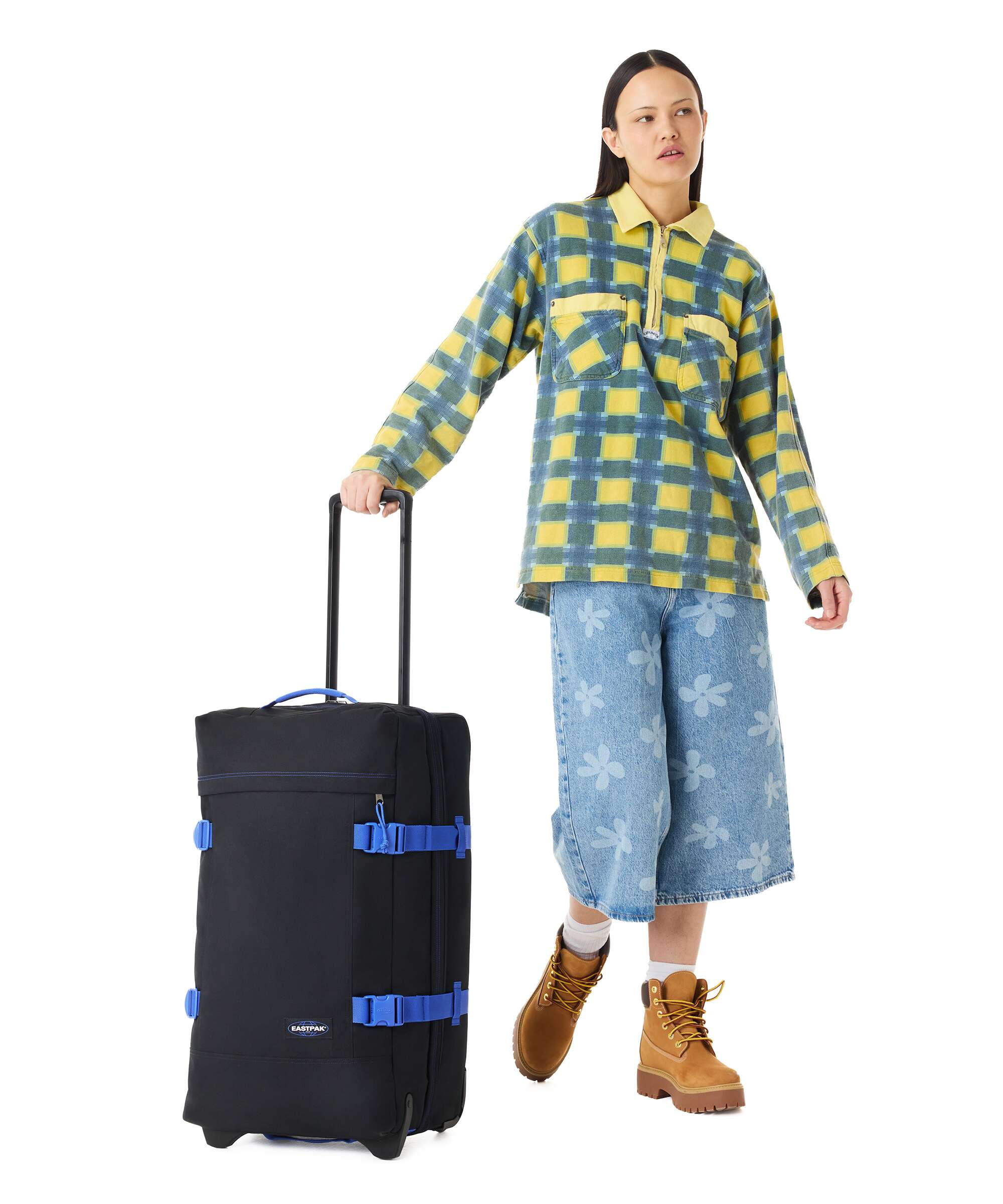 Eastpak Tranverz M Travel bag with wheels black/blue