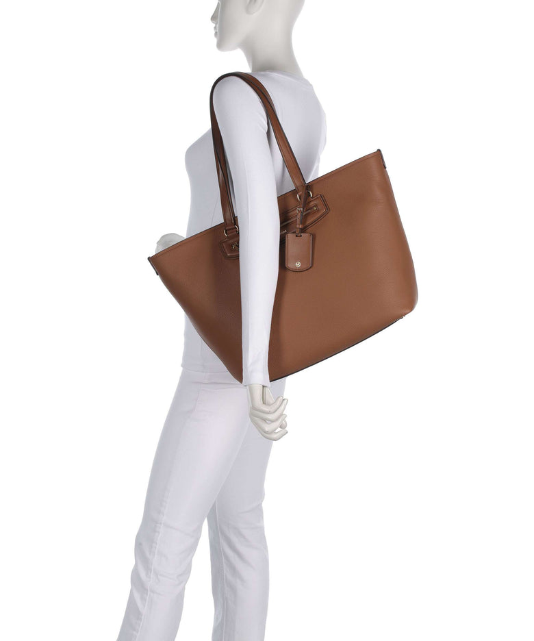 Michael Kors Jet Set Travel XL Tote bag luggage