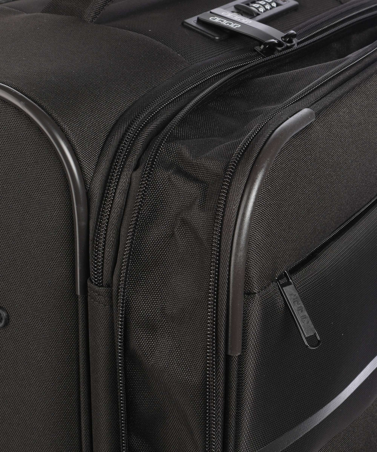 Jump Monthelys Spinner (4 wheels) after dark