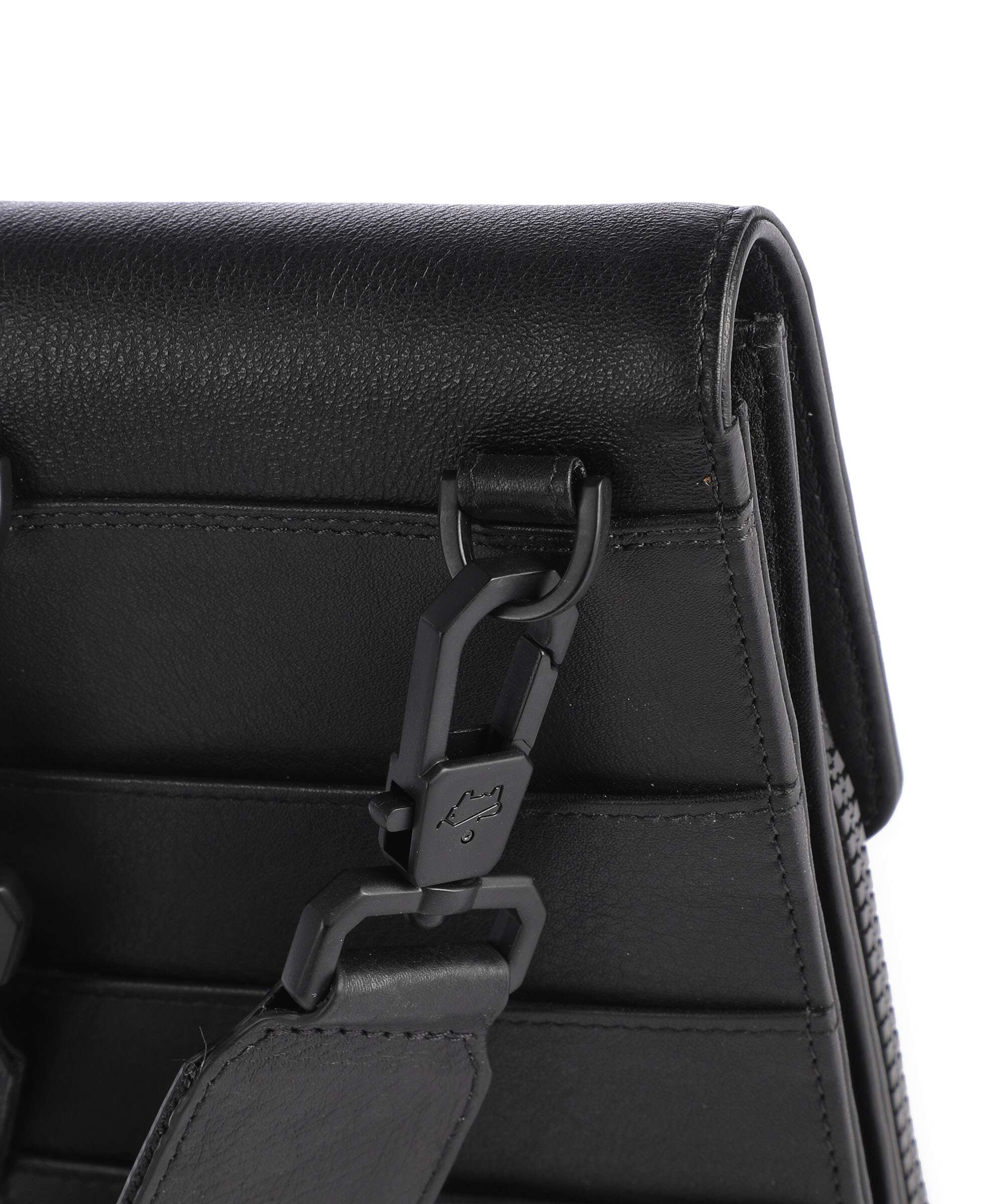 Braun Büffel Capri RFID Phone bag schwarz