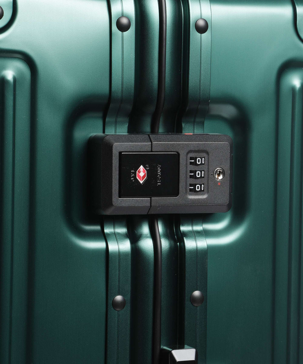 Travelite Next Spinner (4 wheels) grün