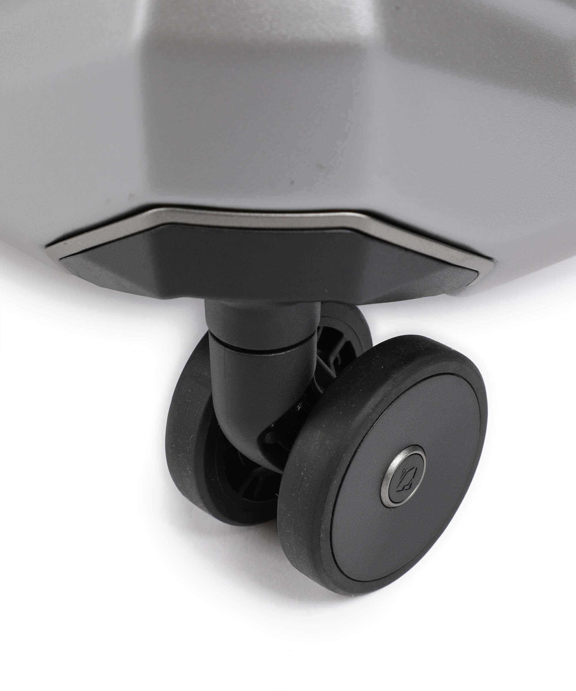 Travelite Millenium Spinner (4 wheels) silver