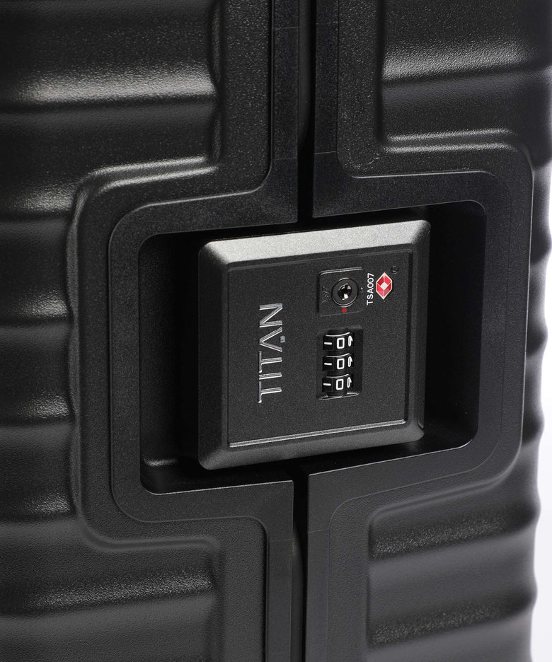 Titan Overseas Spinner (4 wheels) nightshade black