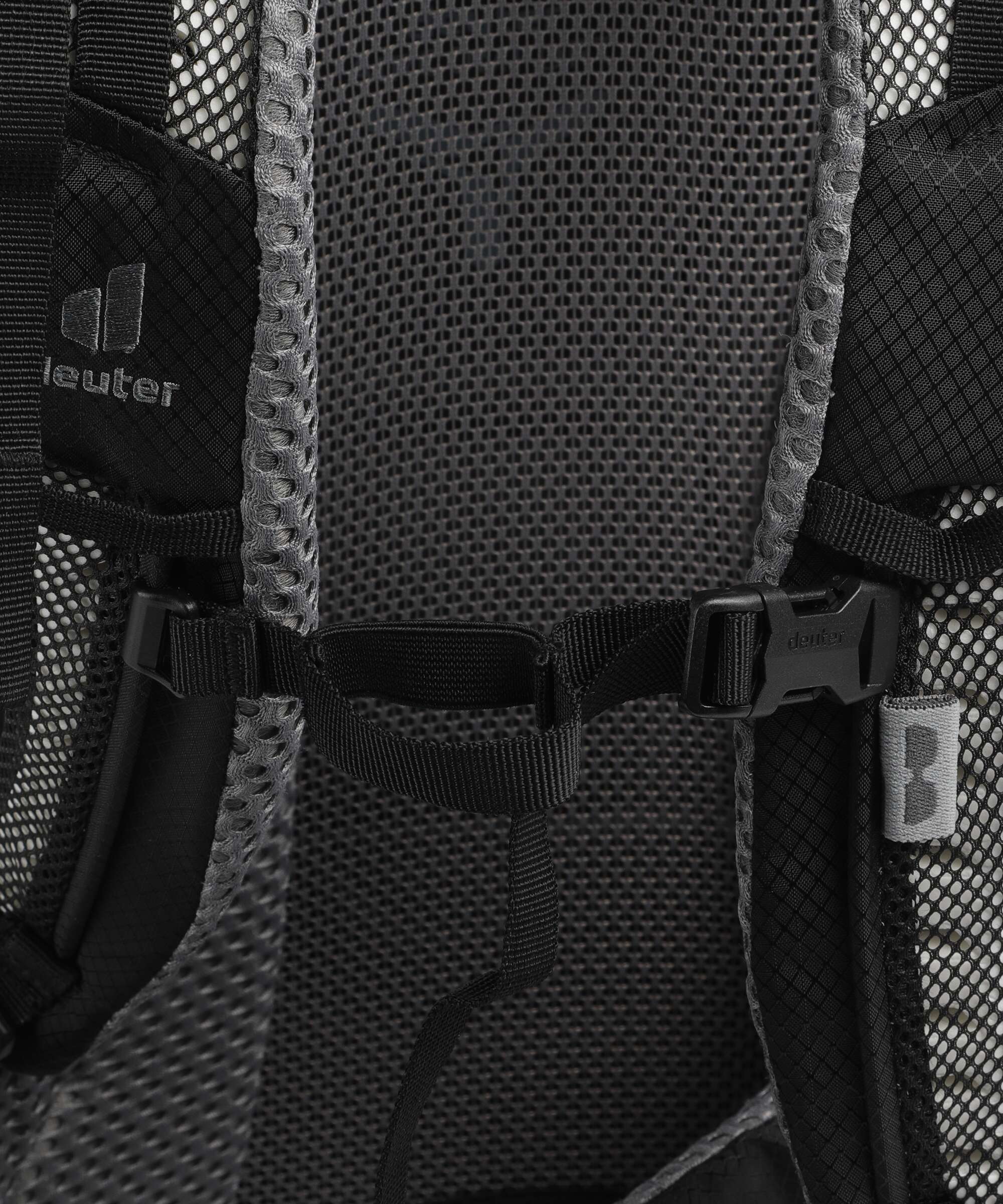 Deuter Futura 24 SL Hiking backpack black
