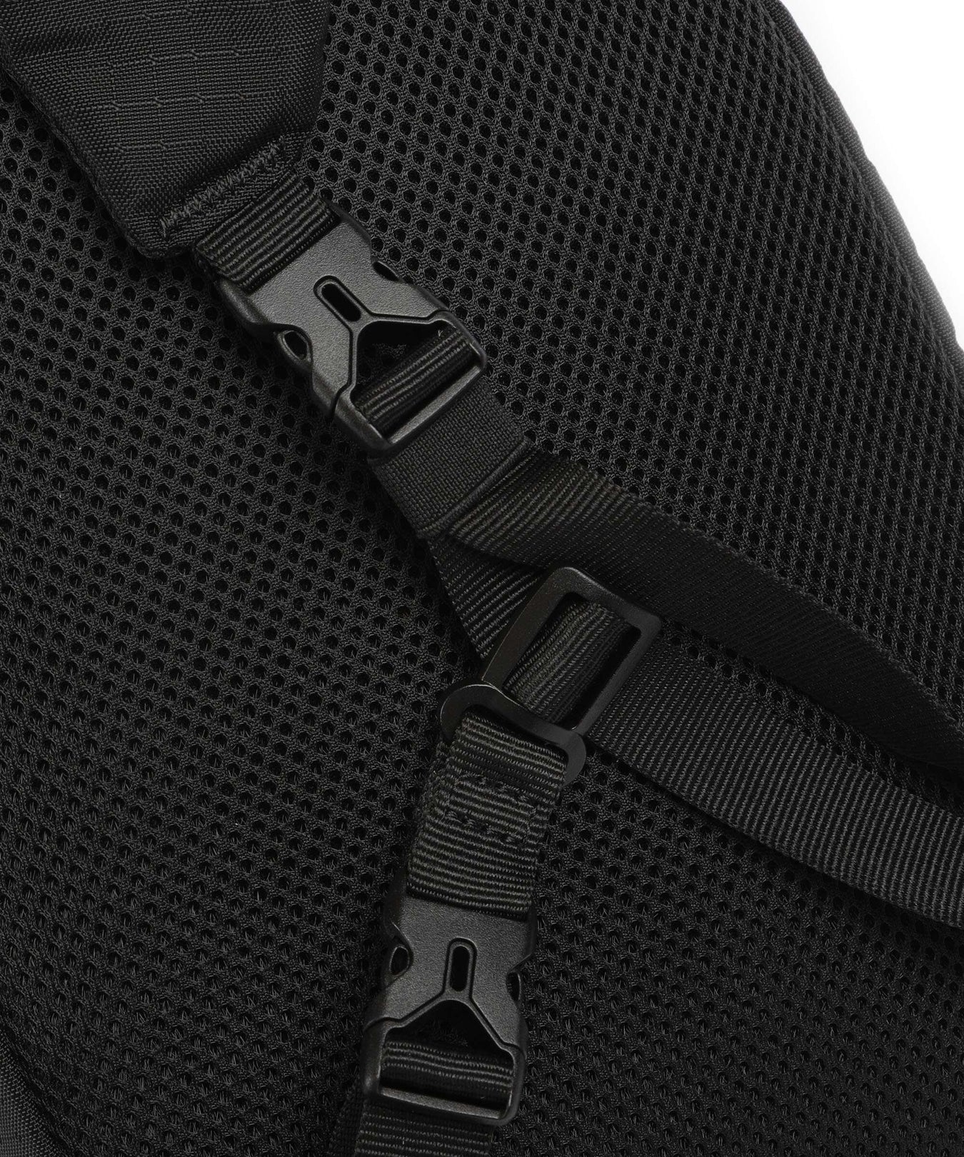 Strellson Homerton Carl Sling bag black