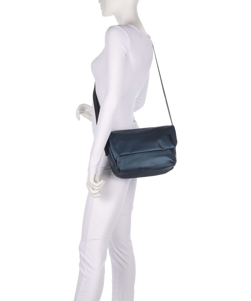 Zwei Cargo Messenger bag metallic blue