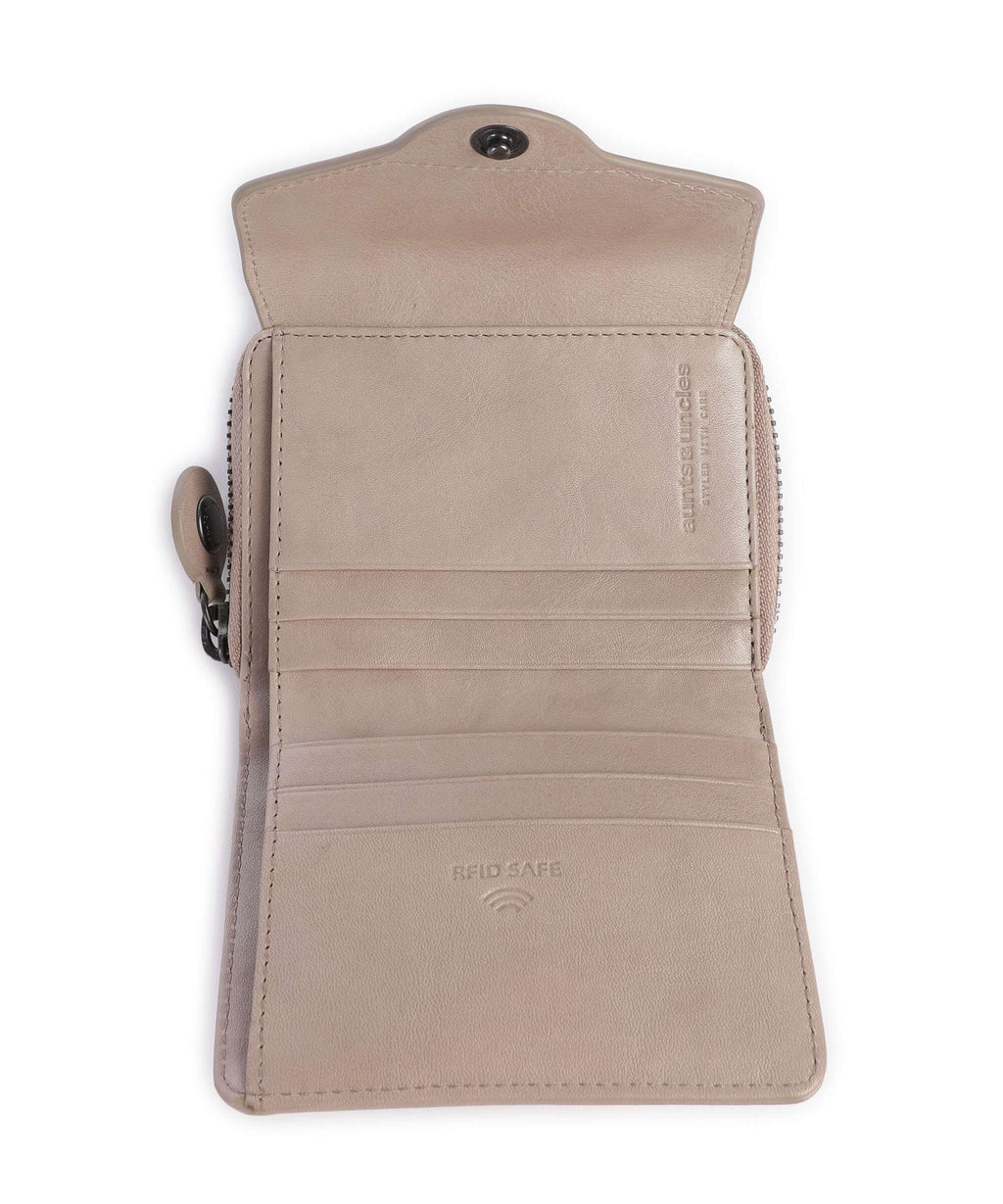 Aunts & Uncles Grandma's Luxury Club Judy RFID Wallet vintage khaki