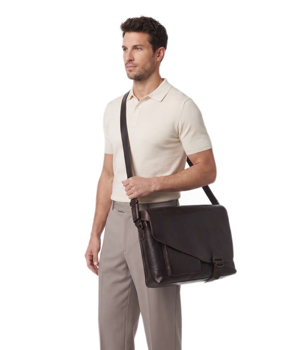 Aunts & Uncles Heritage Big Judd Messenger bag dark brown