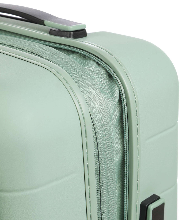 American Tourister Novastream Spinner (4 wheels) nomad green