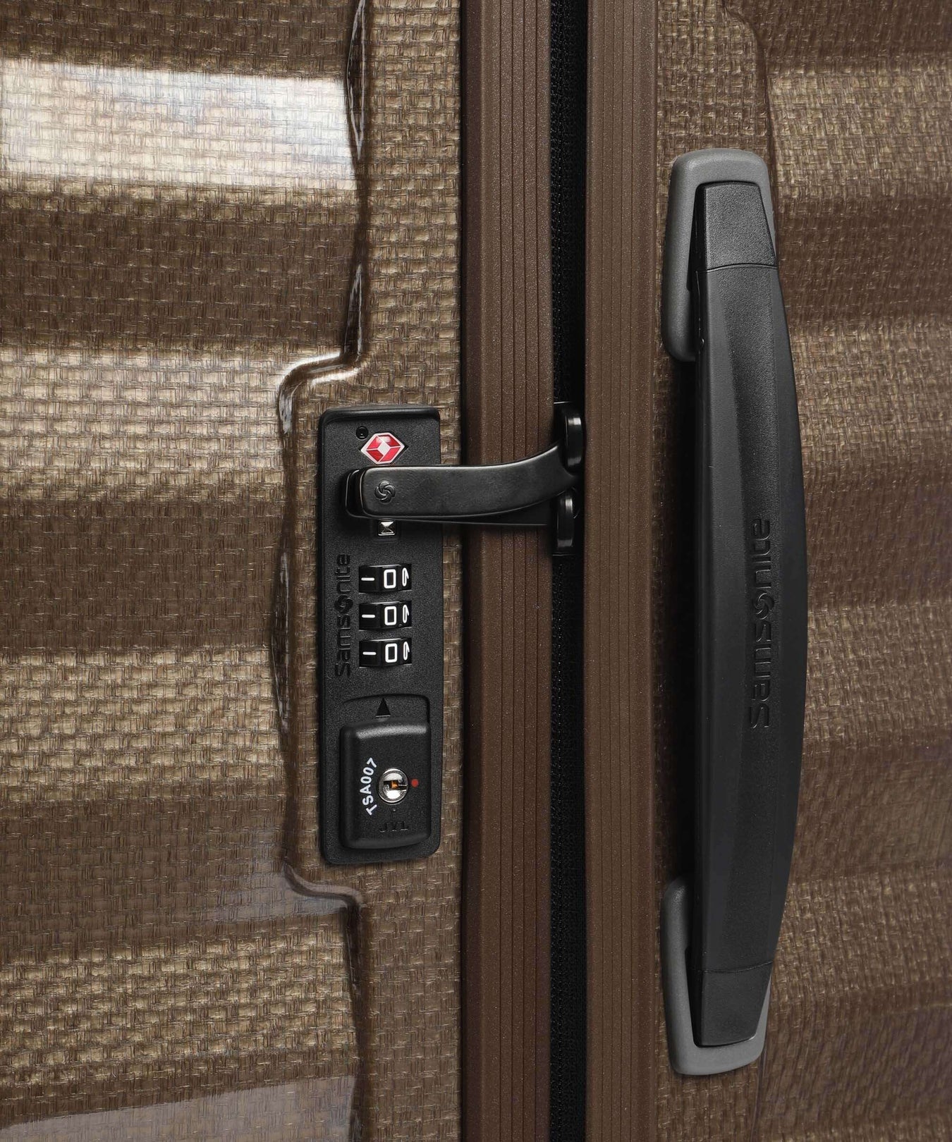 Samsonite Lite-Shock Spinner (4 wheels) sand