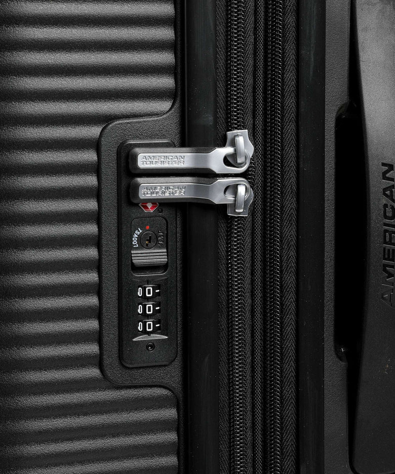 American Tourister Soundbox Spinner (4 wheels) bass black