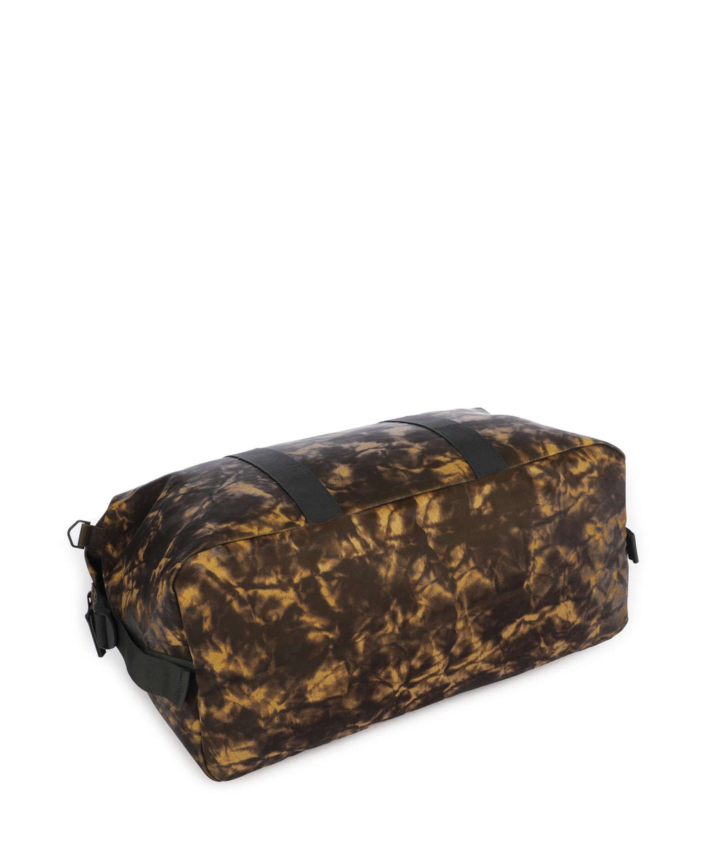 Rains Hilo Weekend bag muddy