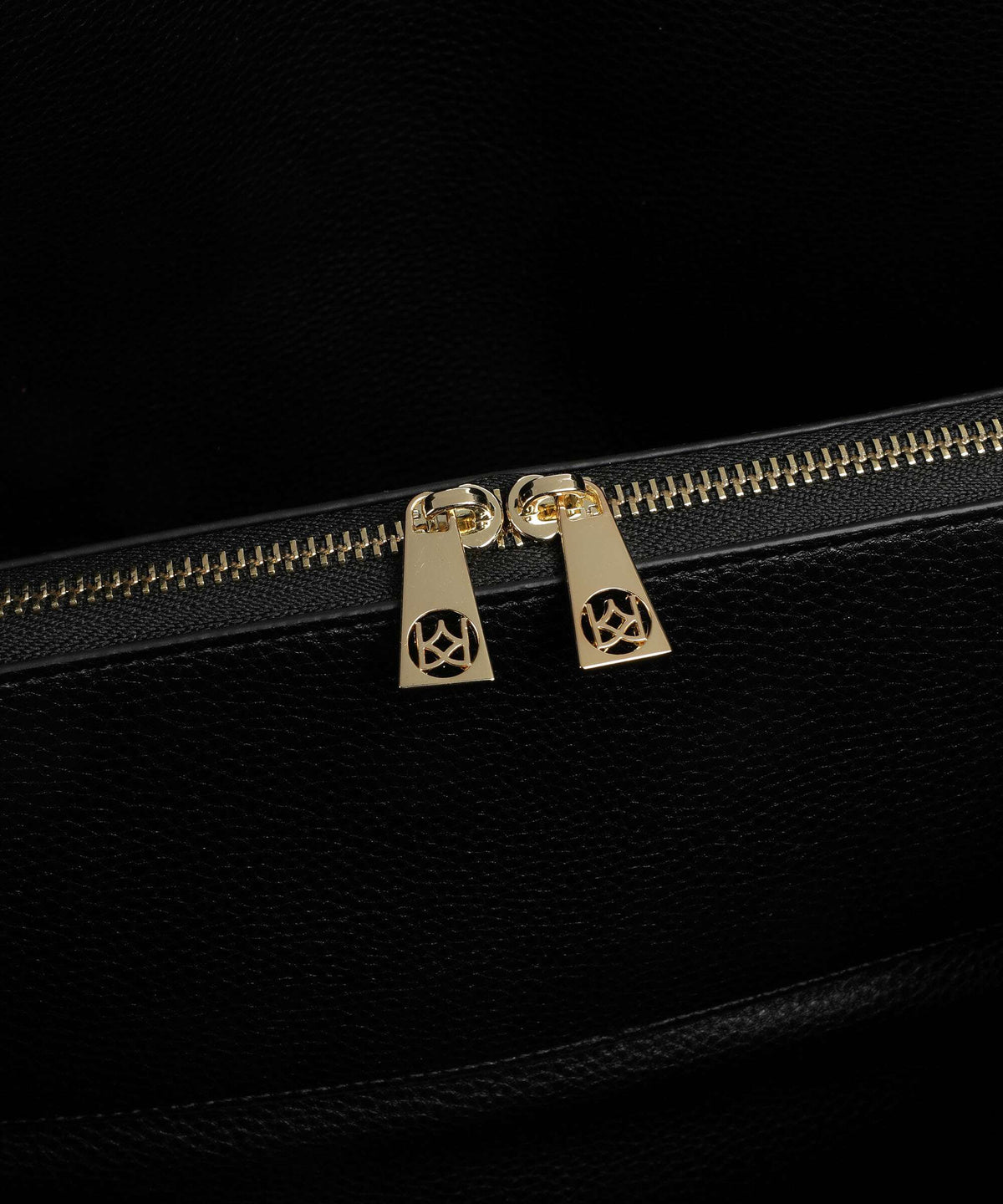 Kazar Ange Hobo bag black