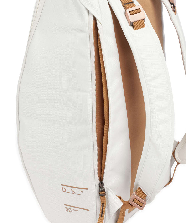 Db Hugger 30 Backpack oatmilk