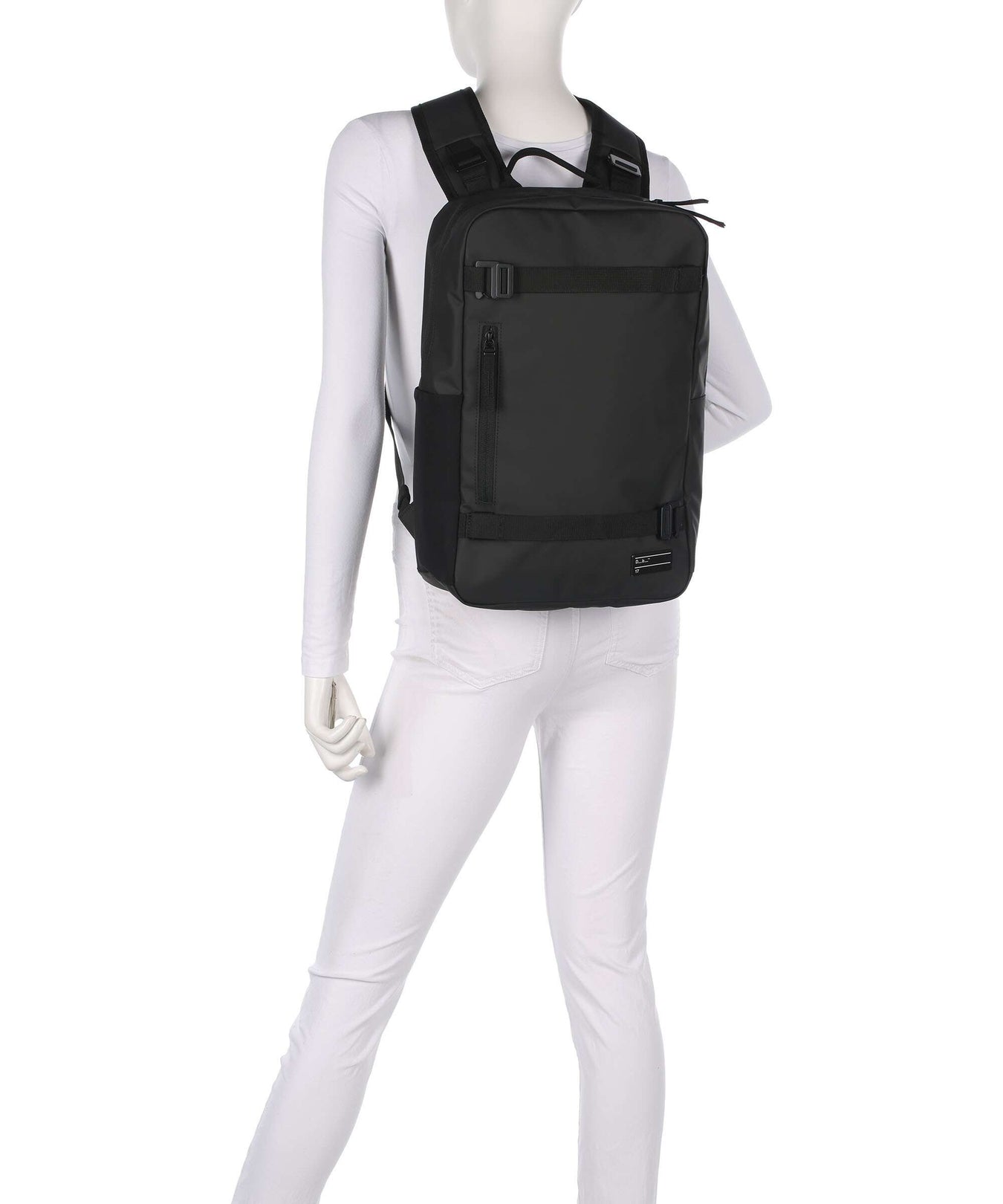 Db 17 Backpack oatmilk