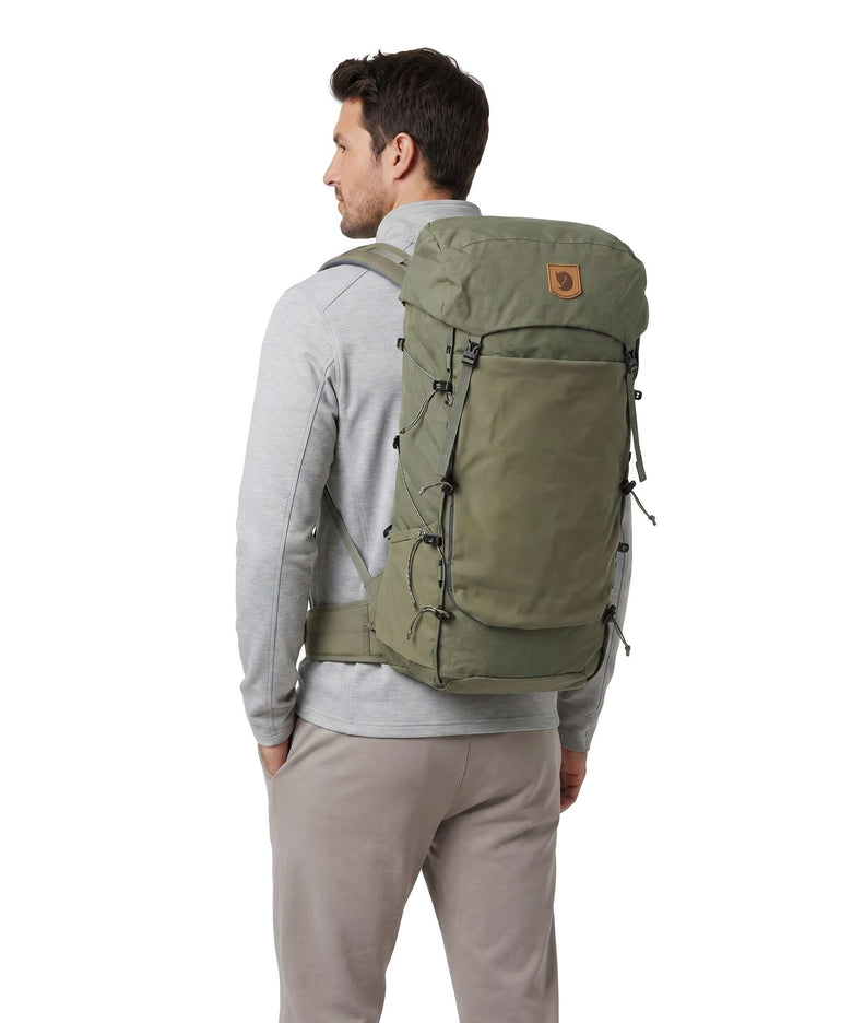 Fjällräven Kajka X-Lätt 45 S/M Trekking backpack green