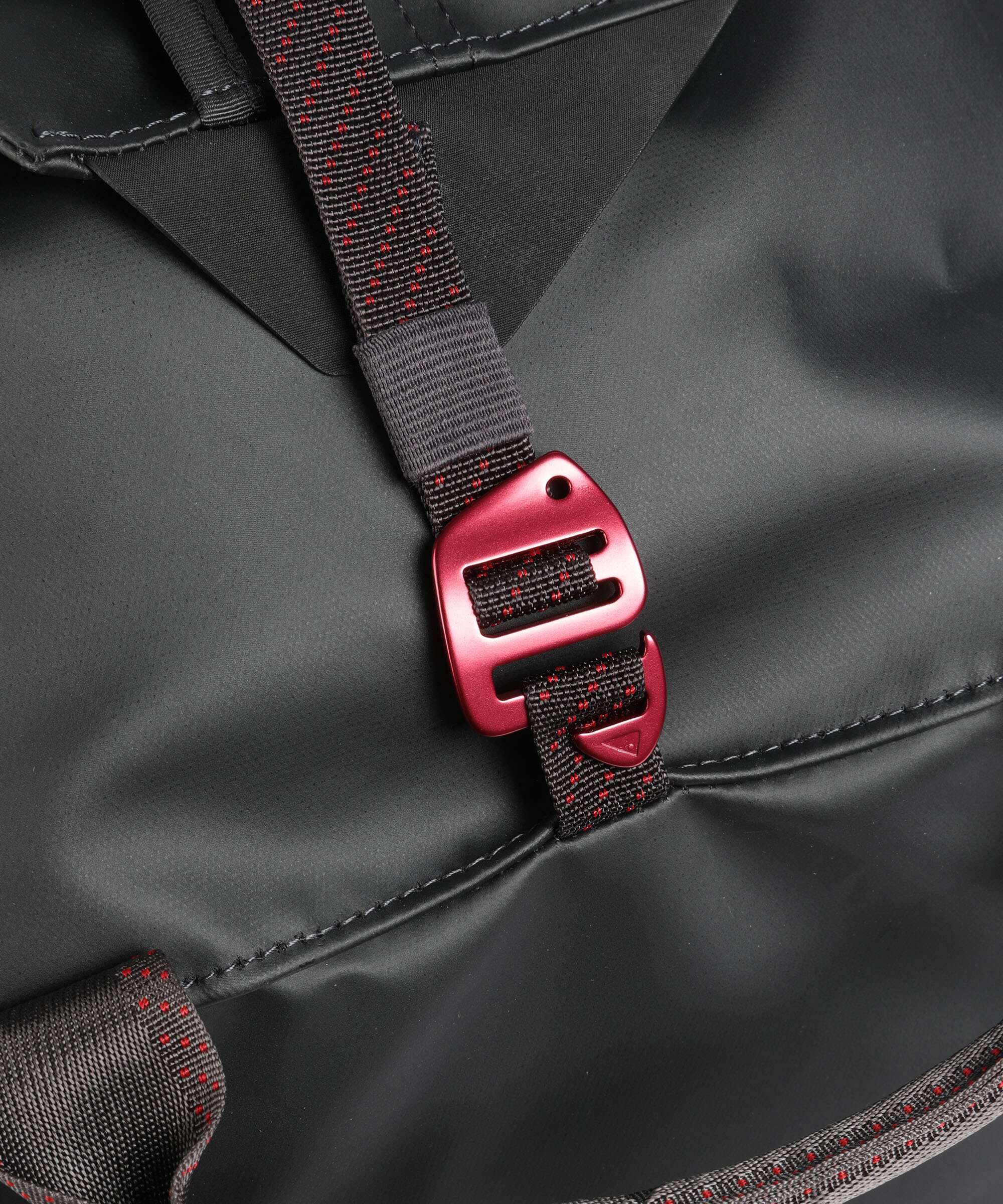 Klättermusen Ydalir 60L Travel bag raven