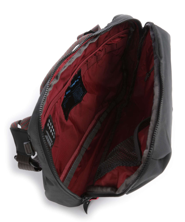 Klättermusen Gaut Messenger bag raven
