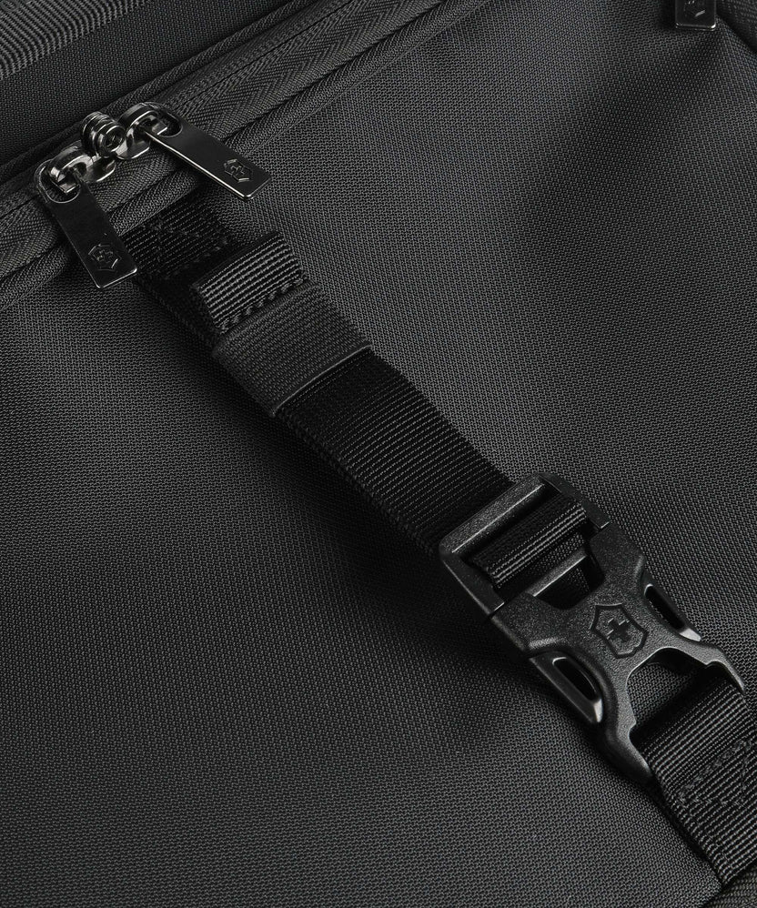 Victorinox Crosslight Travel bag with wheels black