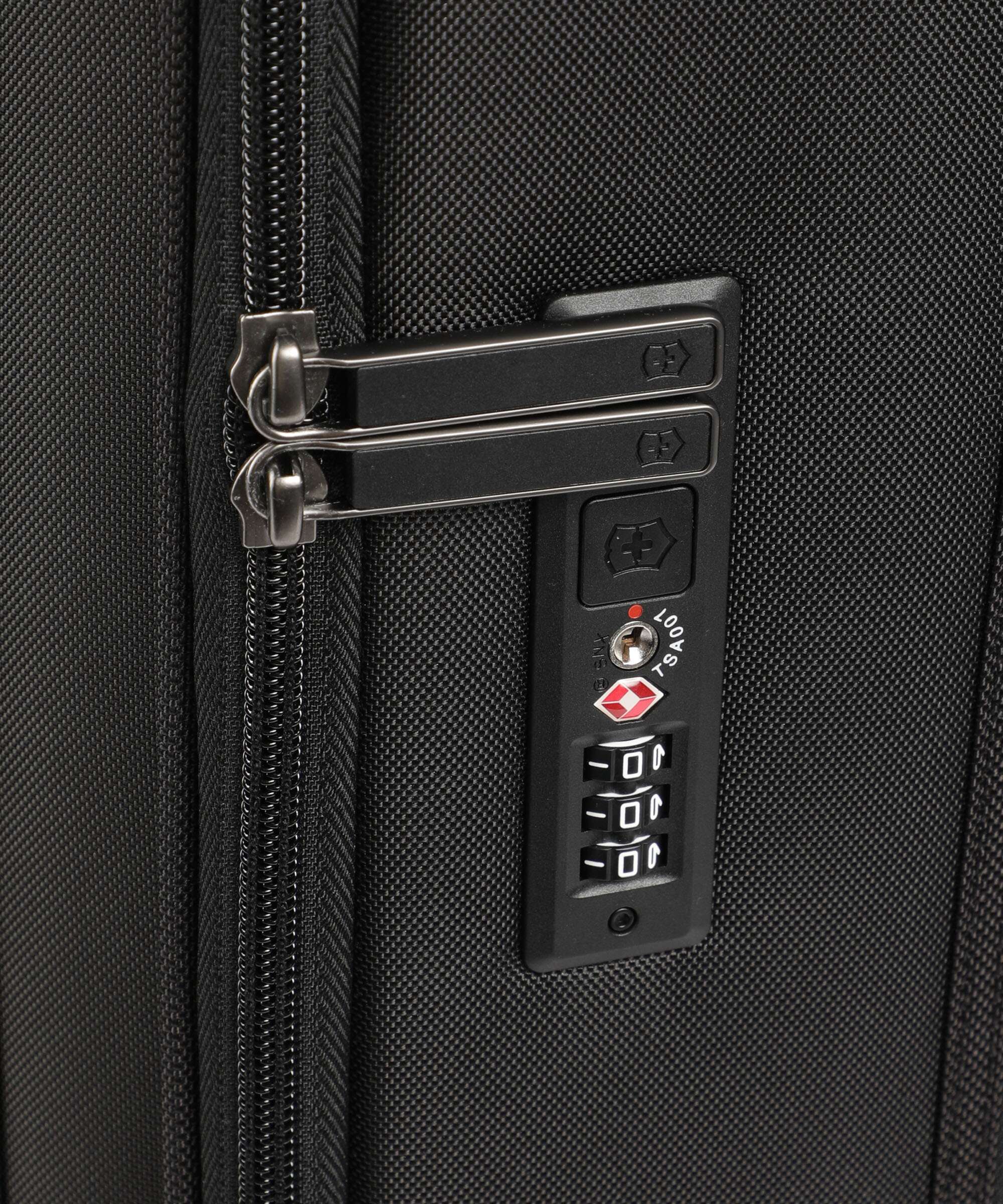 Victorinox Werks Traveler 7.0 M Spinner (4 wheels) black