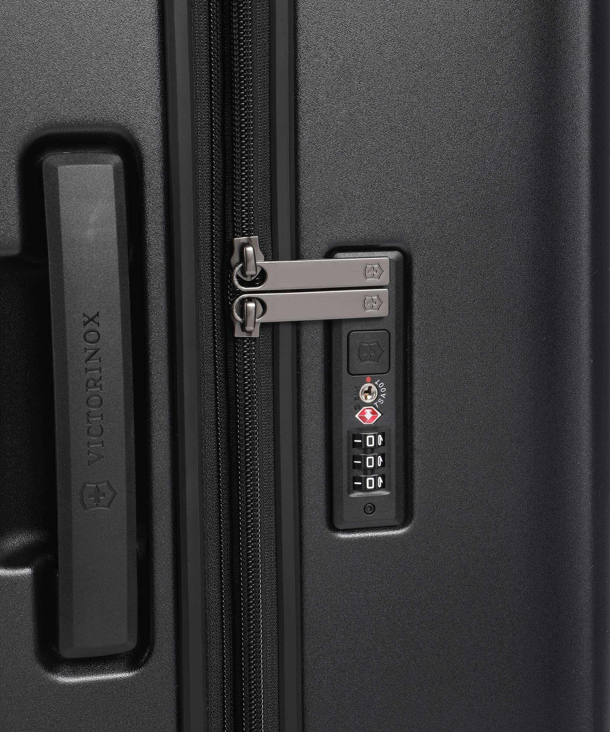 Victorinox Airox Advanced L Spinner (4 wheels) black