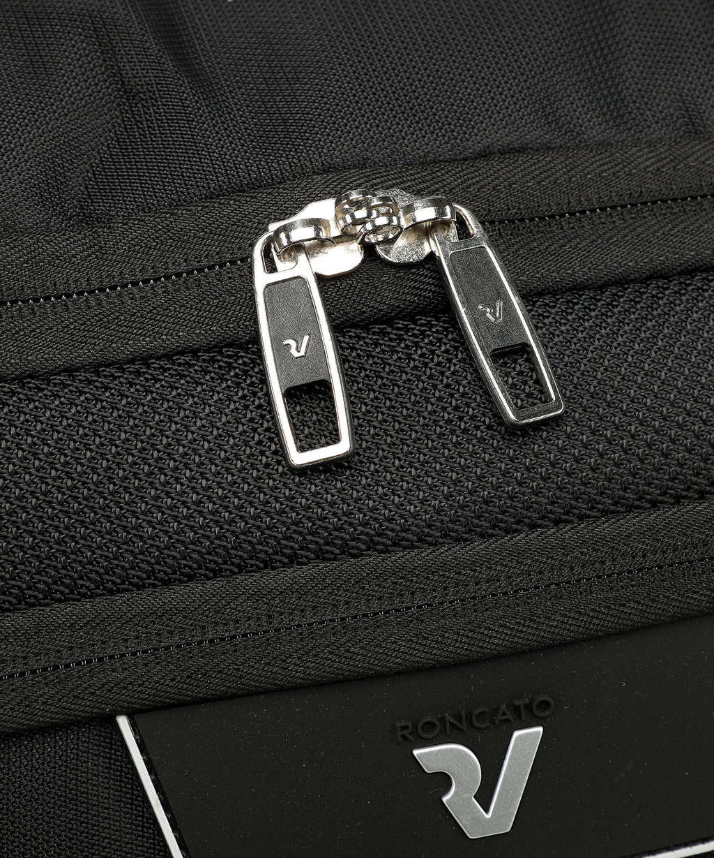 Roncato Joy Travel bag with wheels nero