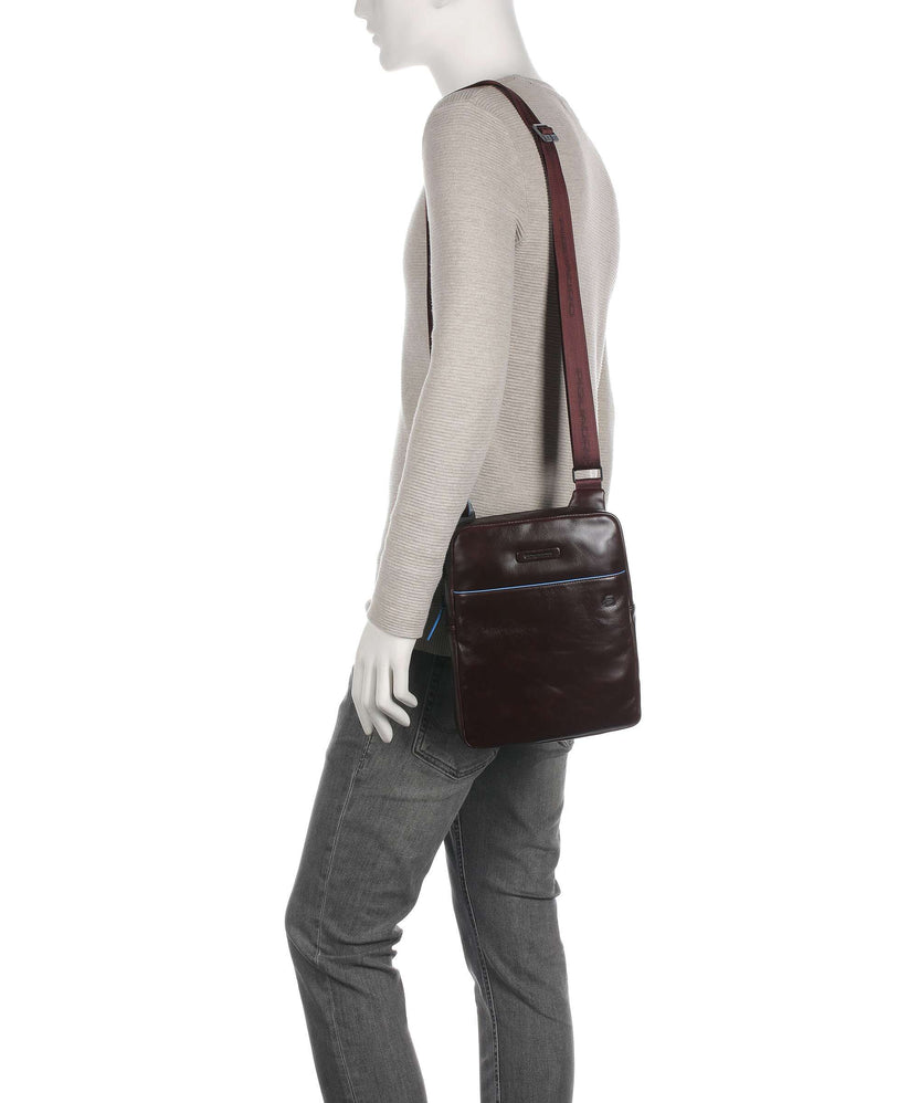 Piquadro Blue Square Revamp Crossbody bag mahogany