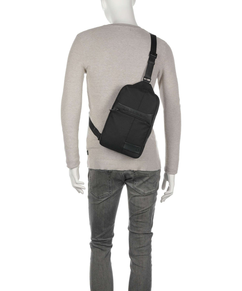 Piquadro Wollem Sling bag black