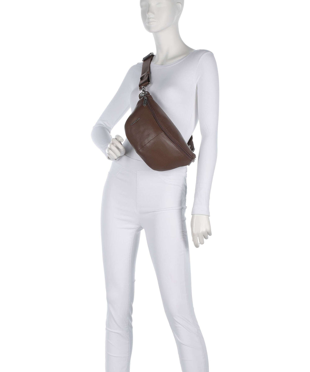 Mandarina Duck Mellow Leather Belt bag milk chocolate