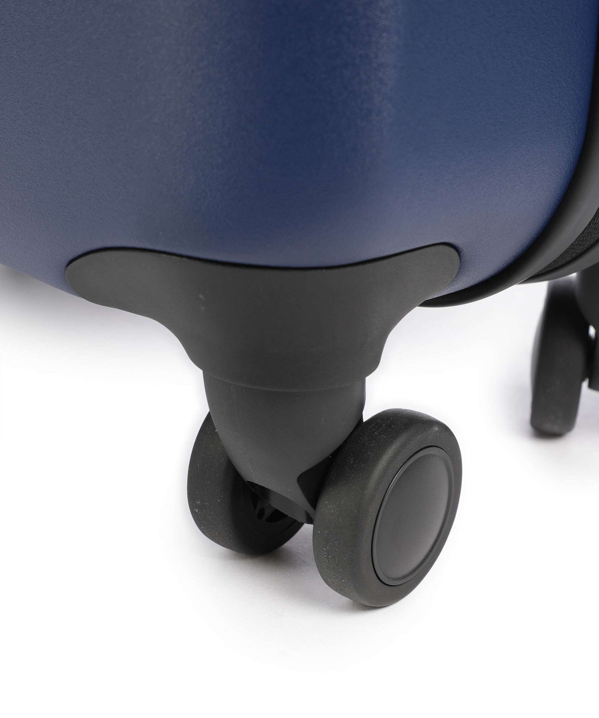 Armani Exchange Maui Spinner (4 wheels) estate blue