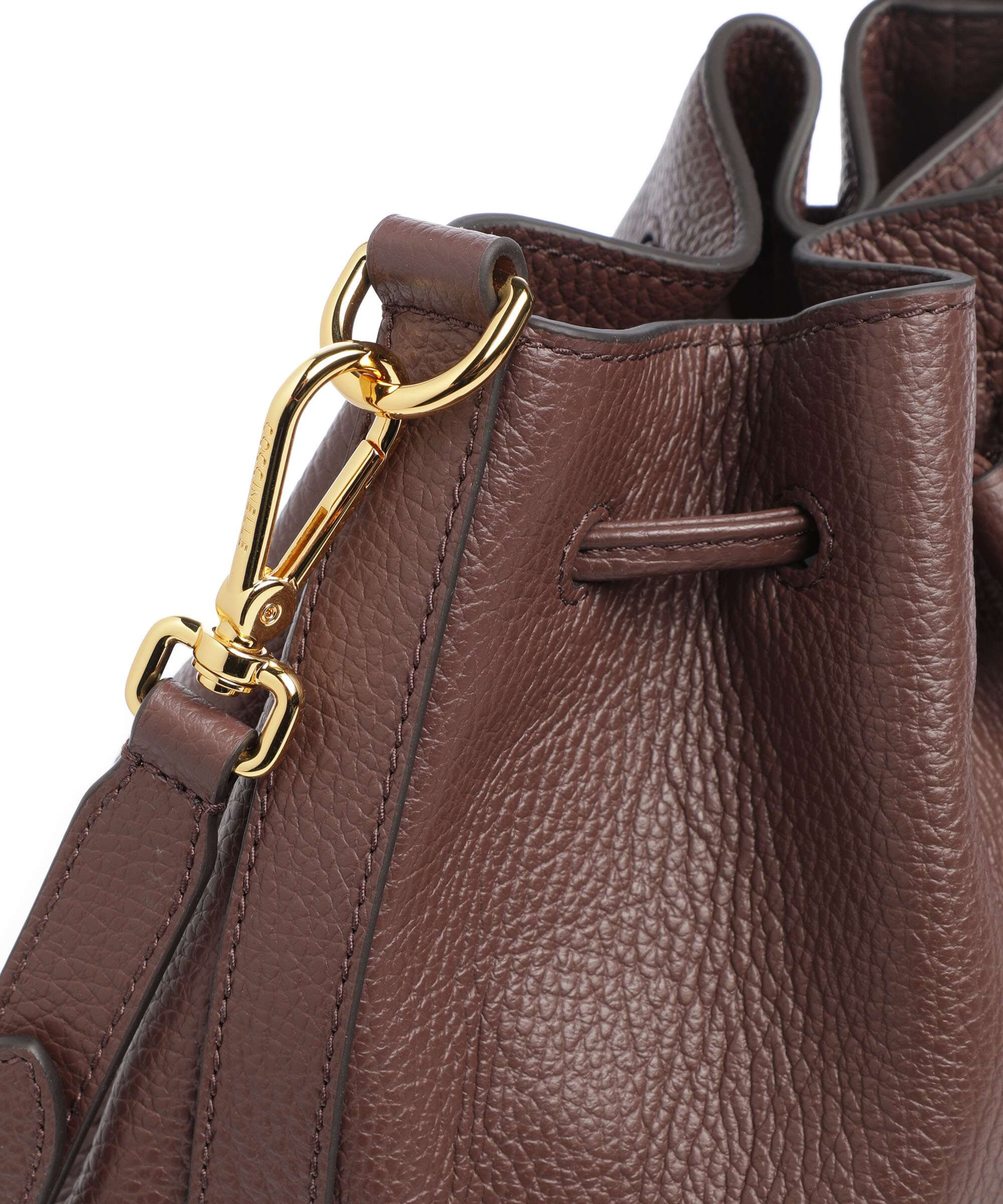 Coccinelle Beat Generation Bucket bag berry