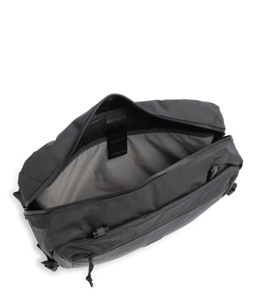 Chrome Kadet Max Crossbody bag black tarp