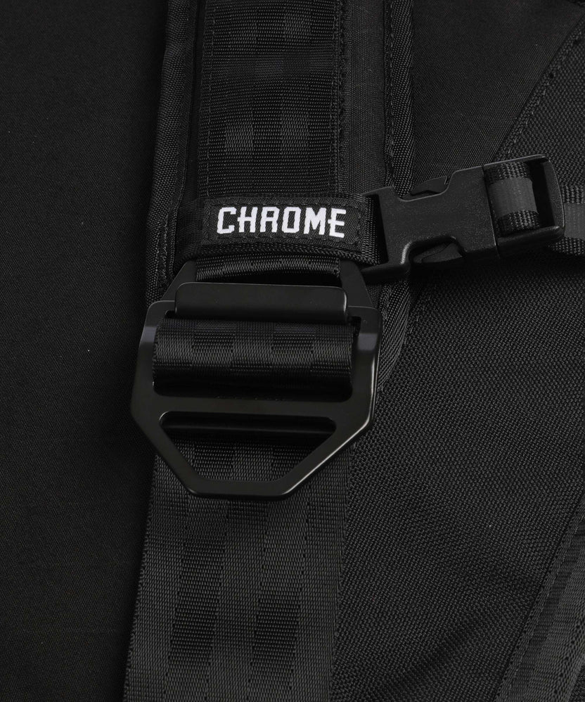 Chrome Barrage 16L Tote bag black