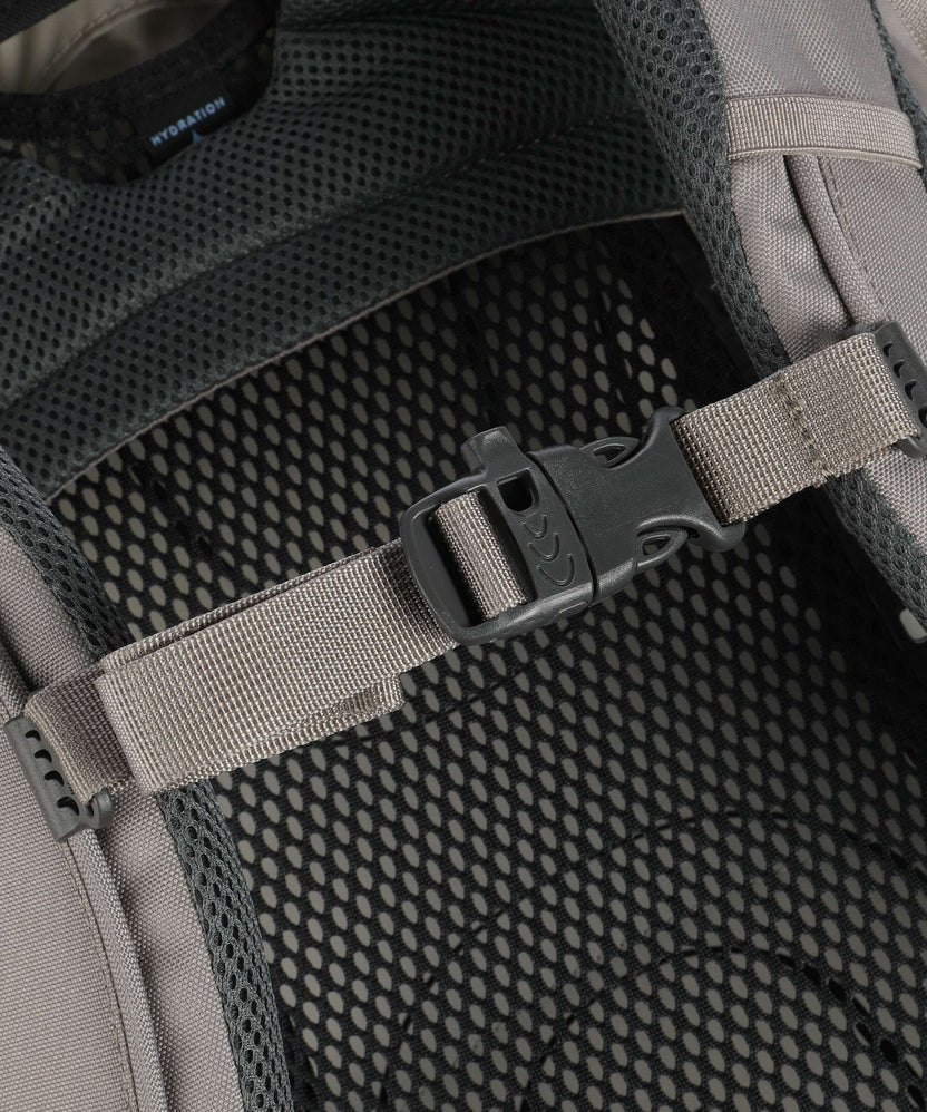 Osprey Renn 50 Trekking backpack pediment grey/linen tan