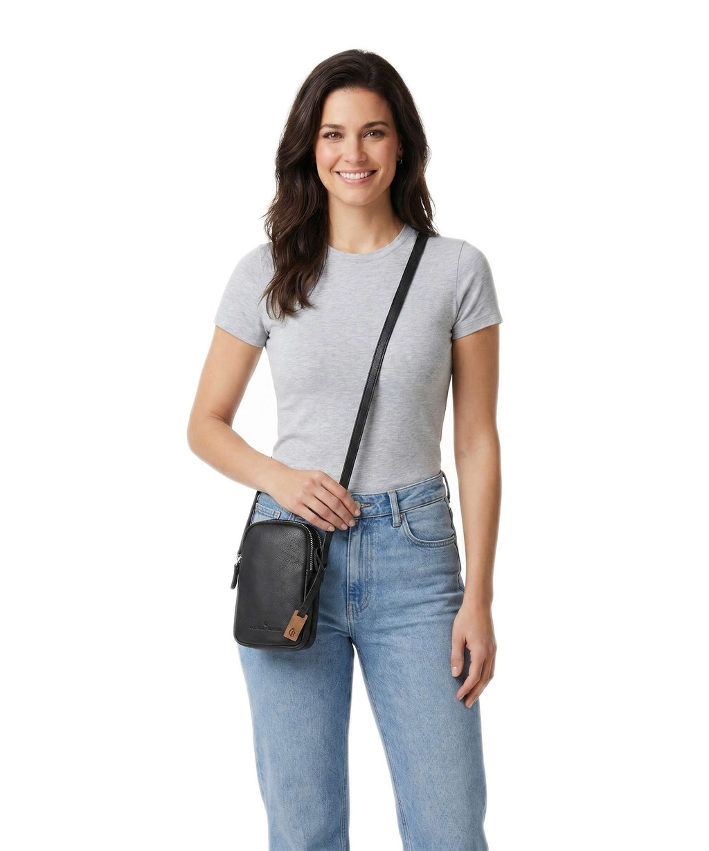 Castelijn & Beerens Carisma Phone bag black