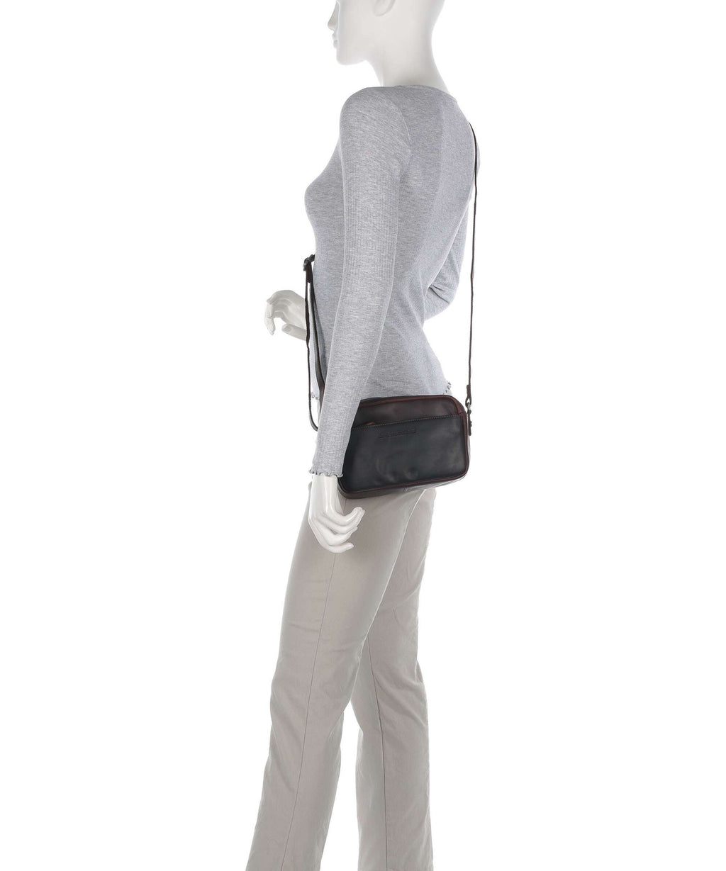 The Chesterfield Brand Wax Pull Up Cow Arona Crossbody bag brown