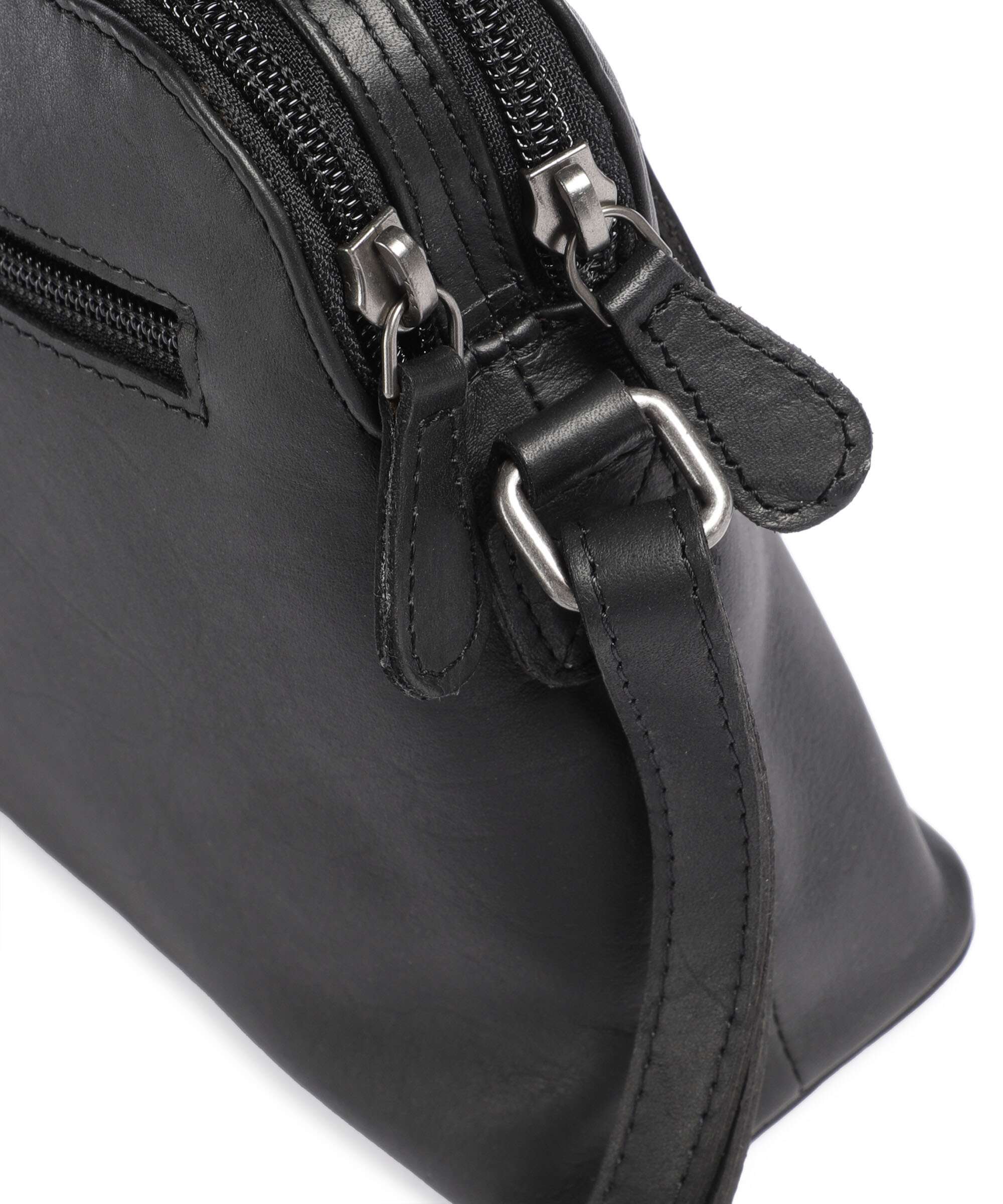 The Chesterfield Brand Wax Pull Up Cow Nebraska Crossbody bag black