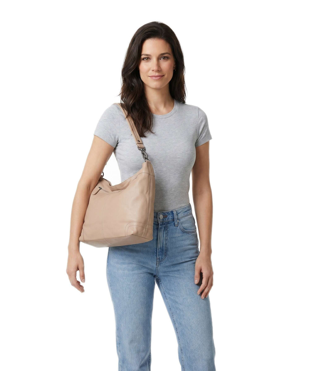 The Chesterfield Brand Serene Astero Hobo bag beige