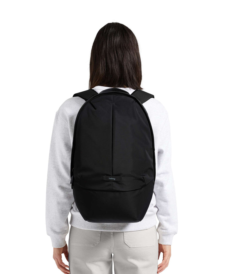 Bellroy Classic 24 Plus Backpack navy