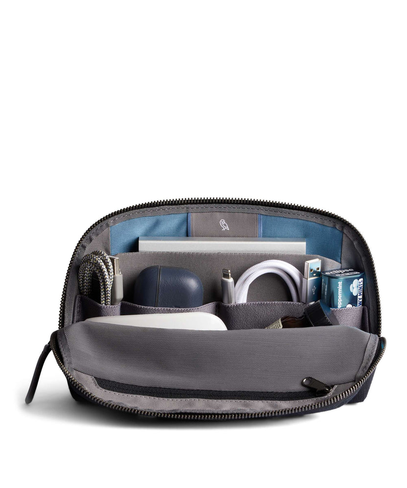 Bellroy Tech Desk Caddy Travel accessory black