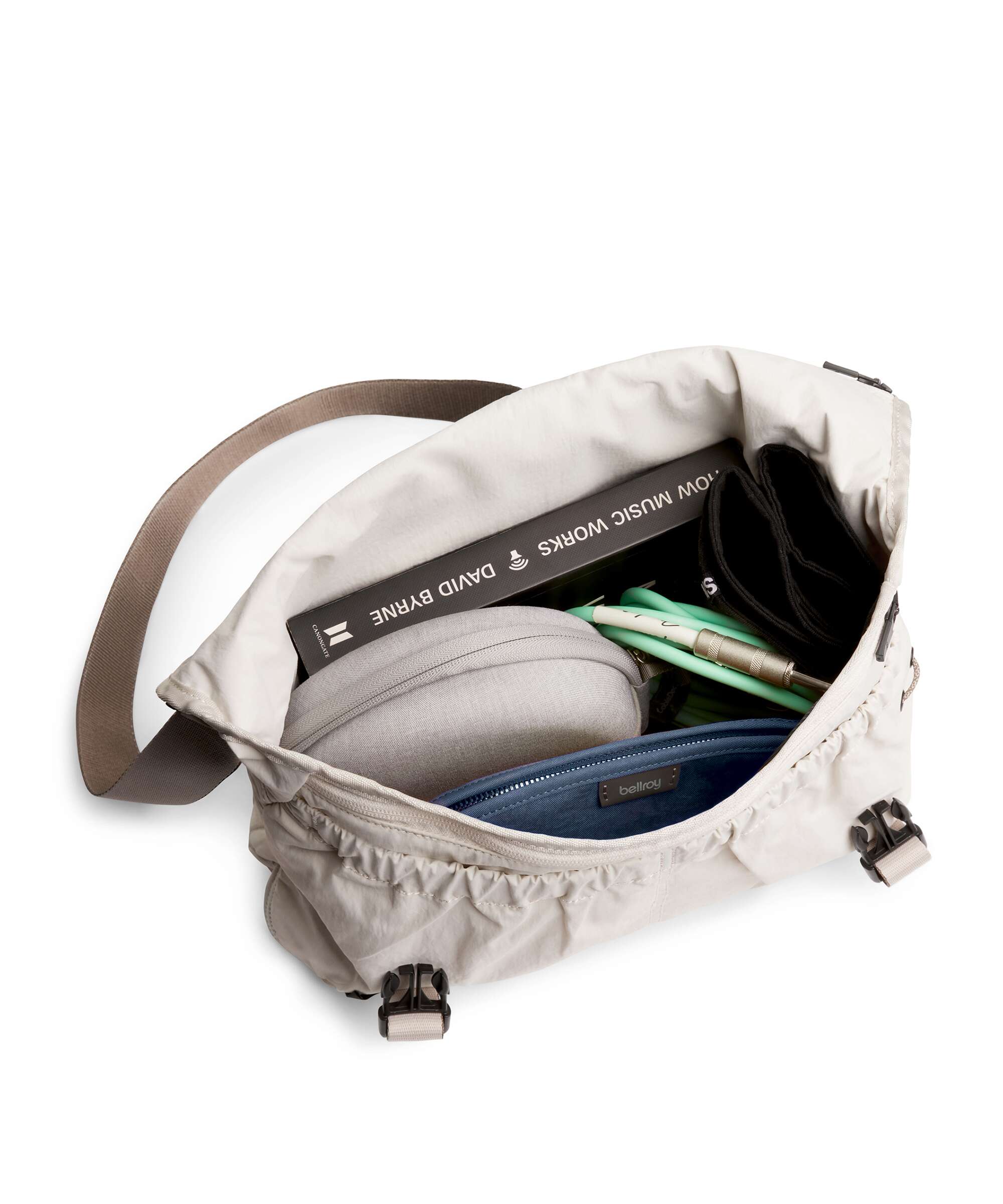 Bellroy Cinch 12 Messenger bag oat